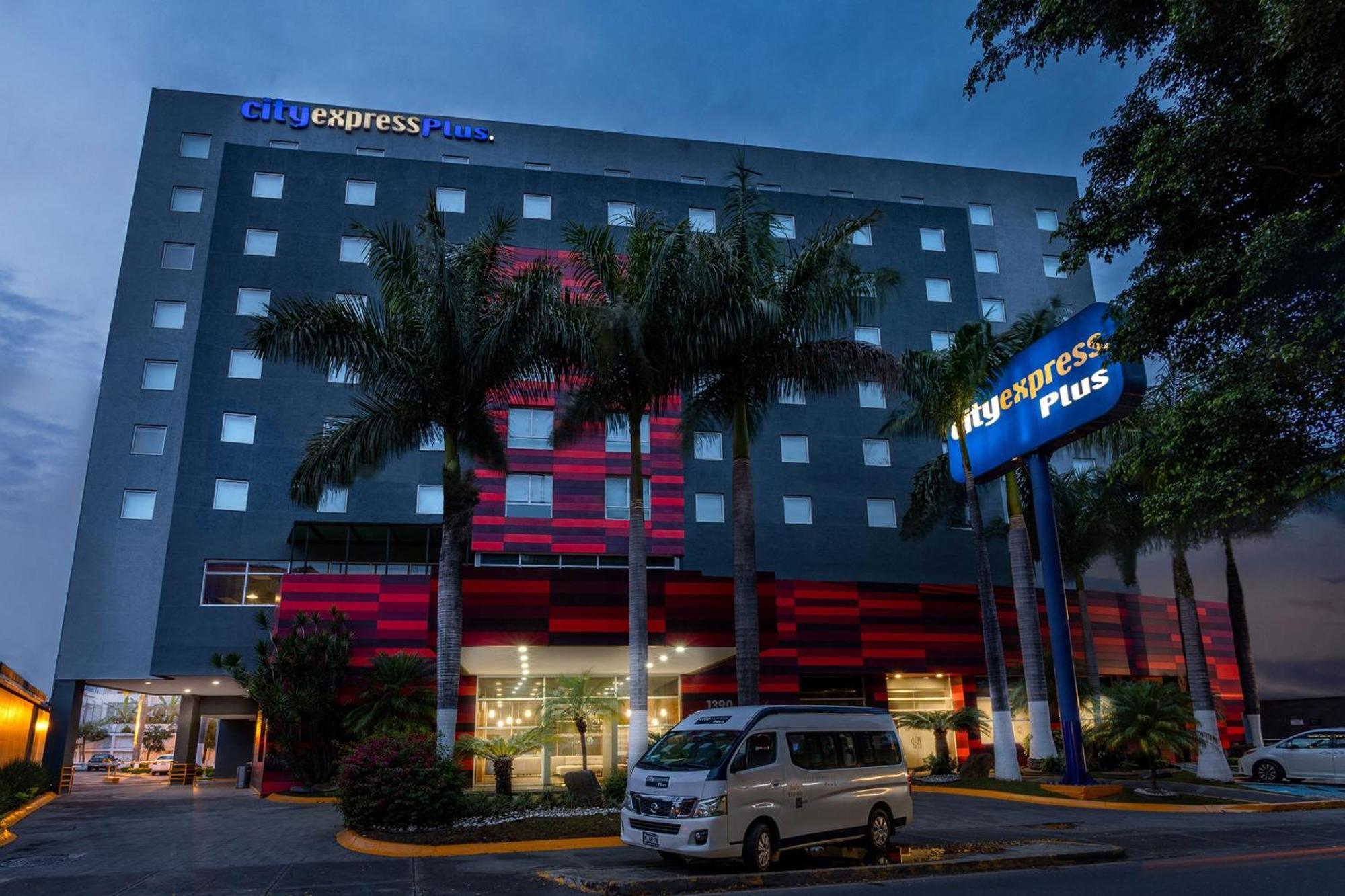 City Express Plus By Marriott Guadalajara Expo Hotel Exterior photo